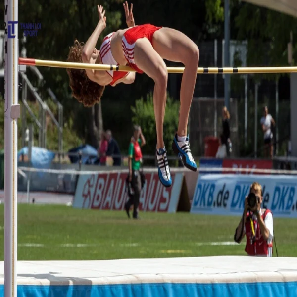 Kỹ thuật xà nhảy cao: Hướng dẫn chi tiết cho người mới