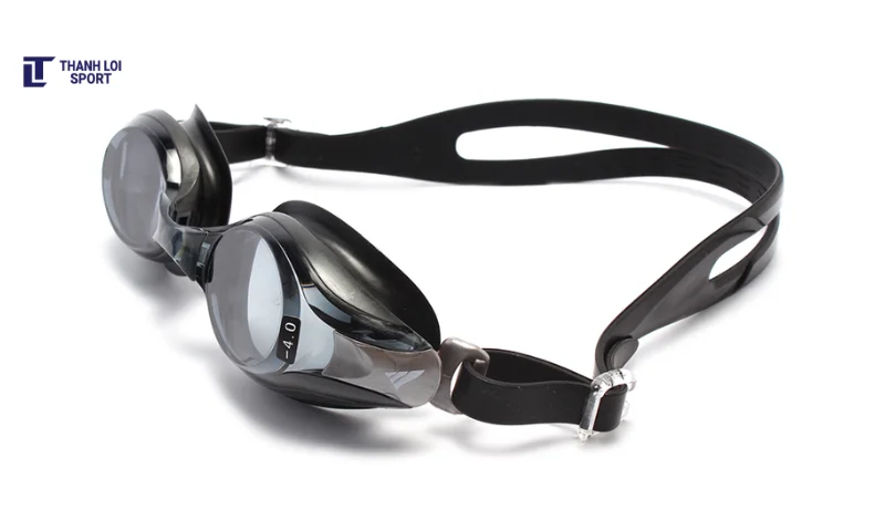 mẫu kính bơi